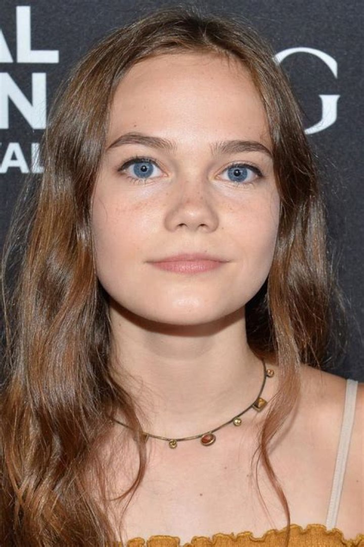 Oona Laurence Biography, Age, Height, Husband, Net Worth, Family