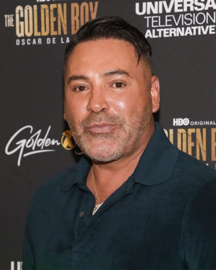 Oscar de la Hoya (Boxer) - Age, Birthday, Bio, Facts, Family, Net Worth, Height & More