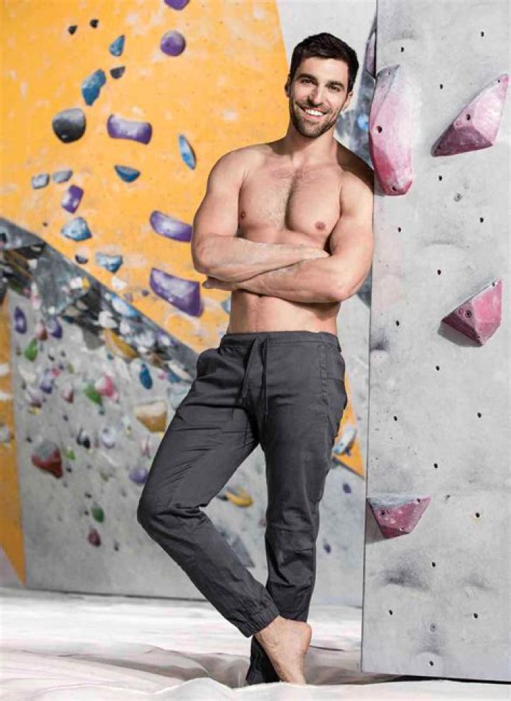 Osvaldo de León biografía, edad, altura, esposo, net worth, familia