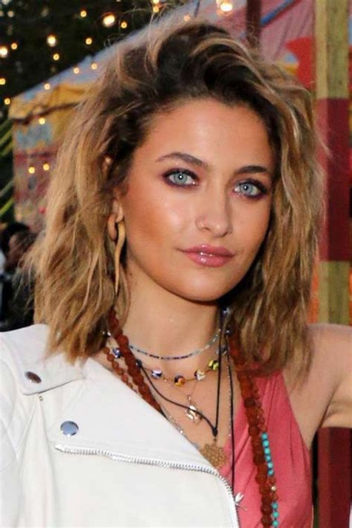 Paris Jackson Is Proud of Her Super Hairy Legs After Ditching the Razor for Good!