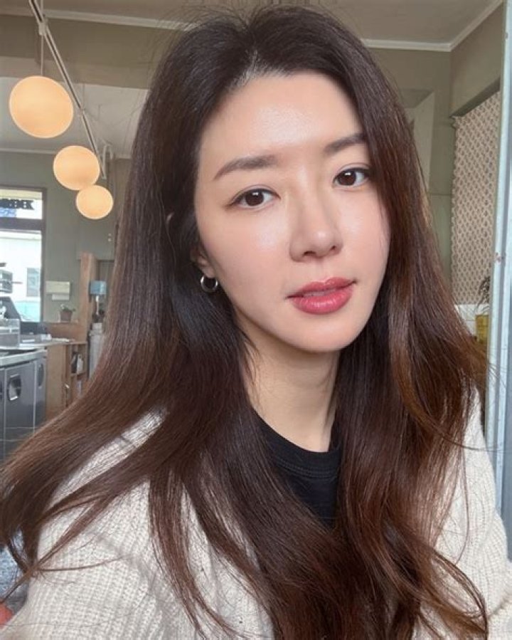 Park Han-byul Biography, Age, Height, Husband, Net Worth, Family