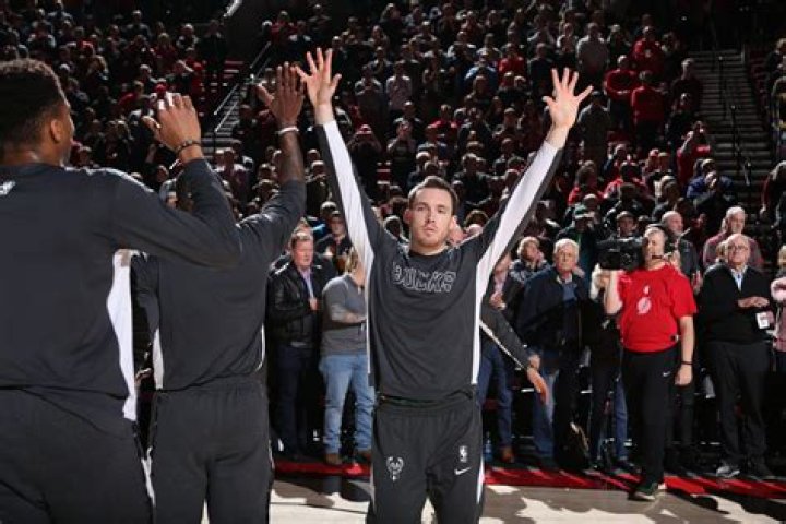 Pat Connaughton (Basketball Player) - Age, Birthday, Bio, Facts, Family, Net Worth, Height & More