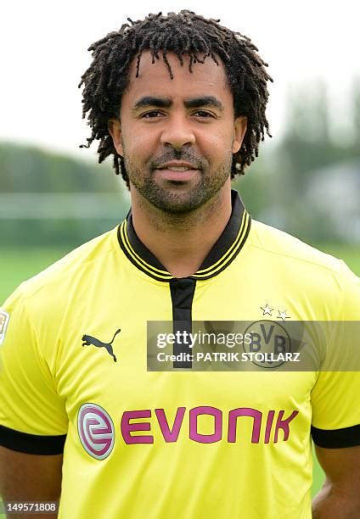 Patrick Owomoyela Biography, Age, Height, Wife, Net Worth, Family