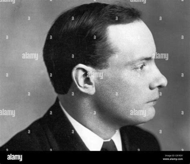 Patrick Pearse (Activist) - Age, Birthday, Bio, Facts, Family, Net Worth, Height & More