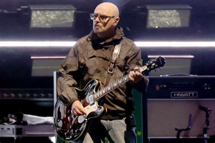 
Paul Arthurs Height, Weight, Net Worth, Age, Birthday, Wikipedia, Who, Instagram, Biography 