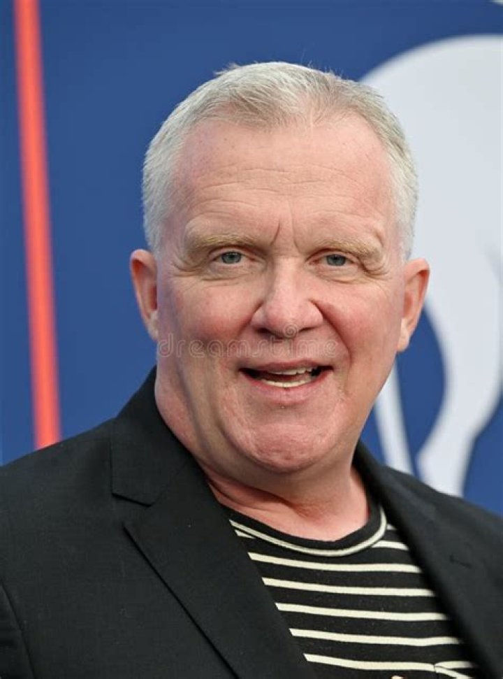 Paul Smith Biography, Age, Height, Wife, Net Worth, Family