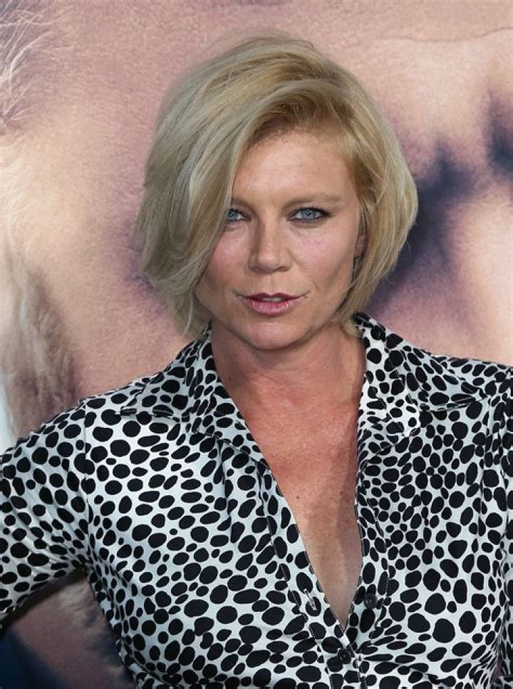 Peta Wilson (TV Actress) - Age, Birthday, Bio, Facts, Family, Net Worth, Height & More