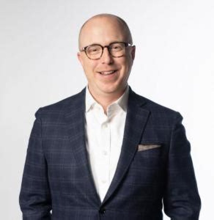 Peter Dunn Biography, Age, Height, Wife, Net Worth, Family