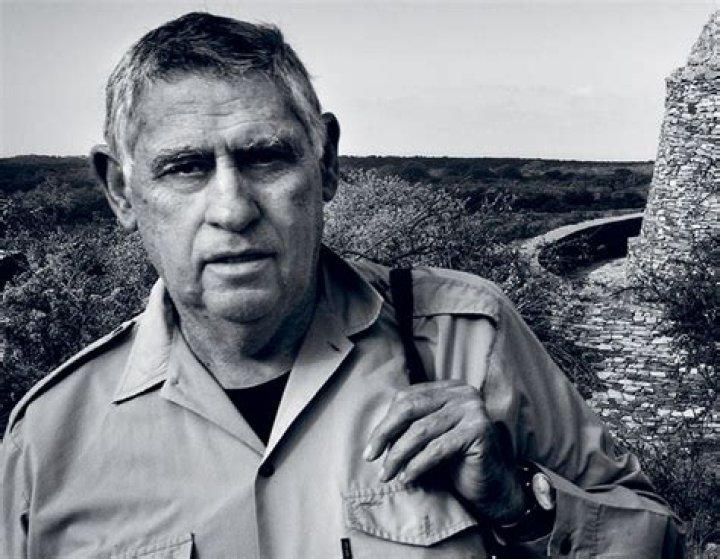 Peter Rich (Rapper) - Age, Birthday, Bio, Facts, Family, Net Worth, Height & More