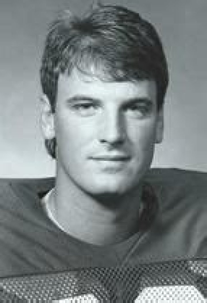 Peter Tom Willis Biography, Age, Height, Wife, Net Worth, Family