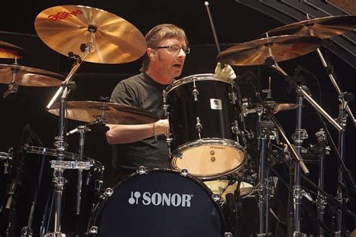 Phil Rudd Biography, Age, Height, Wife, Net Worth, Family