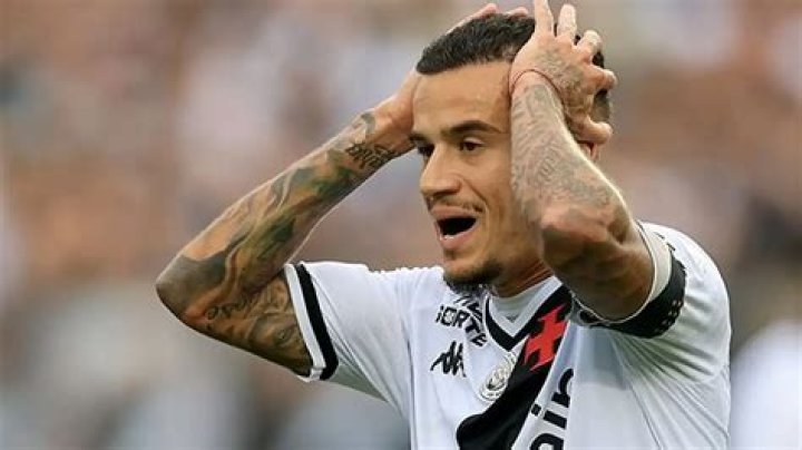 Philippe Coutinho (Soccer Player) - Age, Birthday, Bio, Facts, Family, Net Worth, Height & More