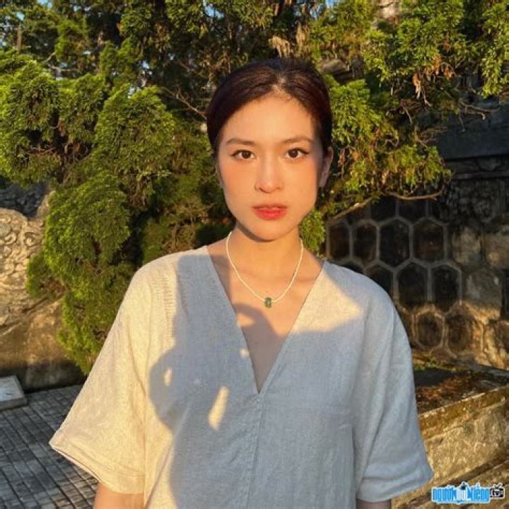 Phuong Anh (World Music Singer) - Age, Birthday, Bio, Facts, Family, Net Worth, Height & More