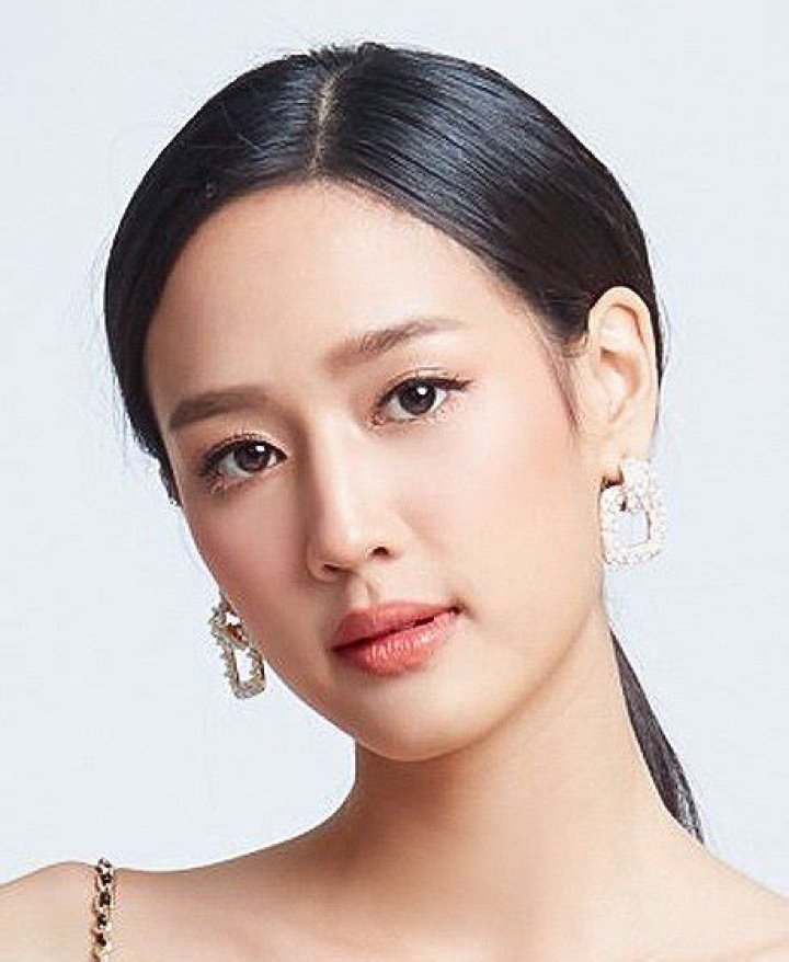 Pie Rinrada (TV Actress) - Age, Birthday, Bio, Facts, Family, Net Worth, Height & More