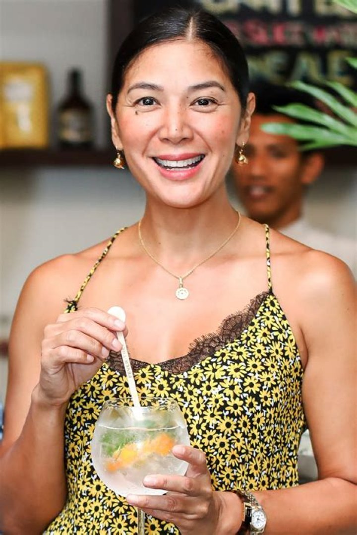 Pinky Webb Biography, Age, Height, Husband, Net Worth, Family