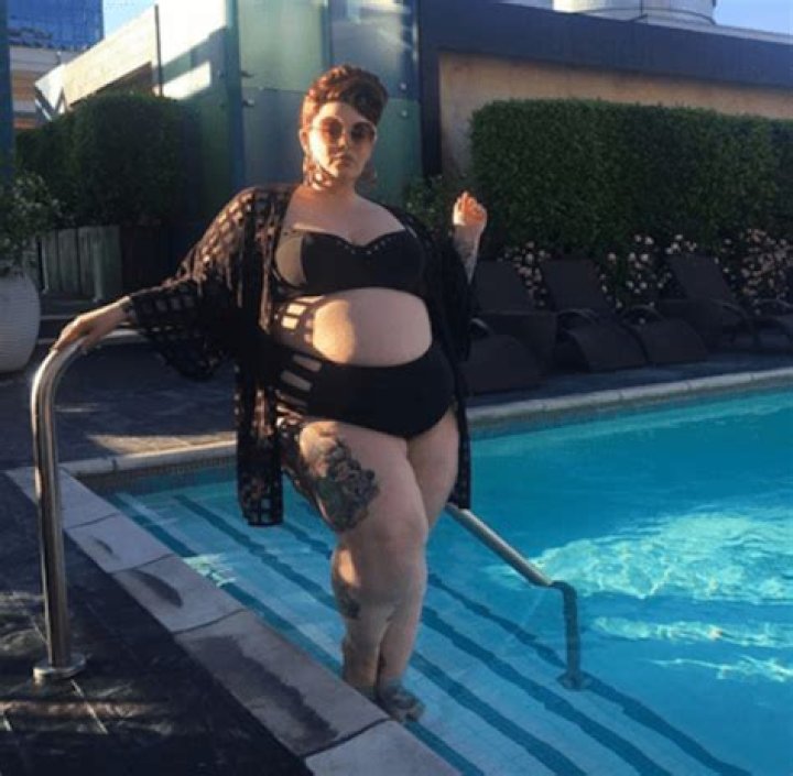 Pregnant Plus-Size Model Tess Holliday Defends Her Body Against Haters