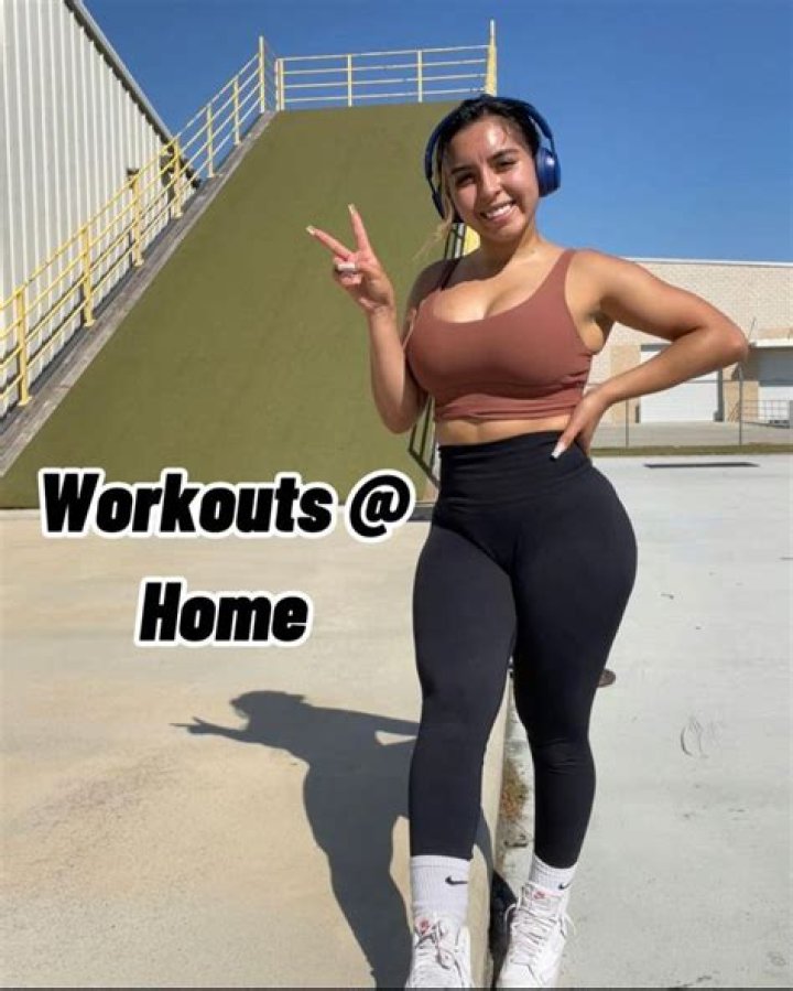 Priscila Montoya (TikTok Star) - Age, Birthday, Bio, Facts, Family, Net Worth, Height & More