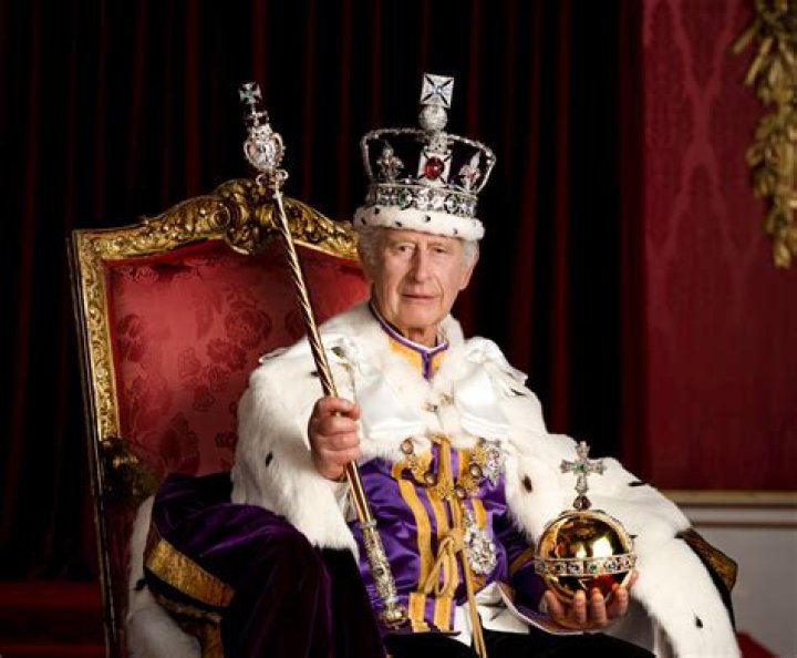 
Queen Knows Throne Is In ‘Safest Hands’ With Charles, Wants 15-year Kingship: Psychic 
