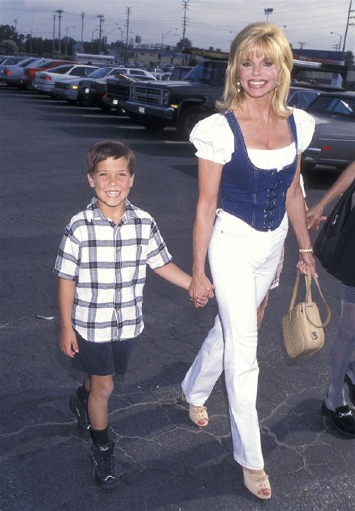 Quinton Anderson Reynolds Height, Weight, Net Worth, Age, Birthday, Wikipedia, Who, Nationality, Biography