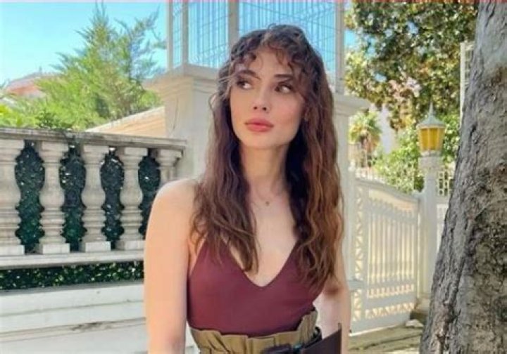 Rabia Soyturk (TV Actress) - Age, Birthday, Bio, Facts, Family, Net Worth, Height & More