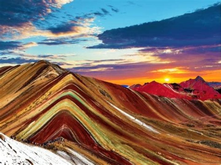 China's Rainbow Mountains Will Take Your Breath Away