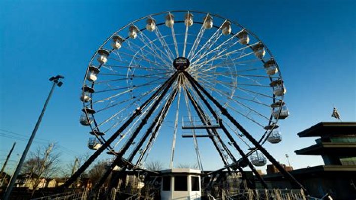 
Randy couple was charged after having sex in front of children on a Ferris wheel at an amusement park. 