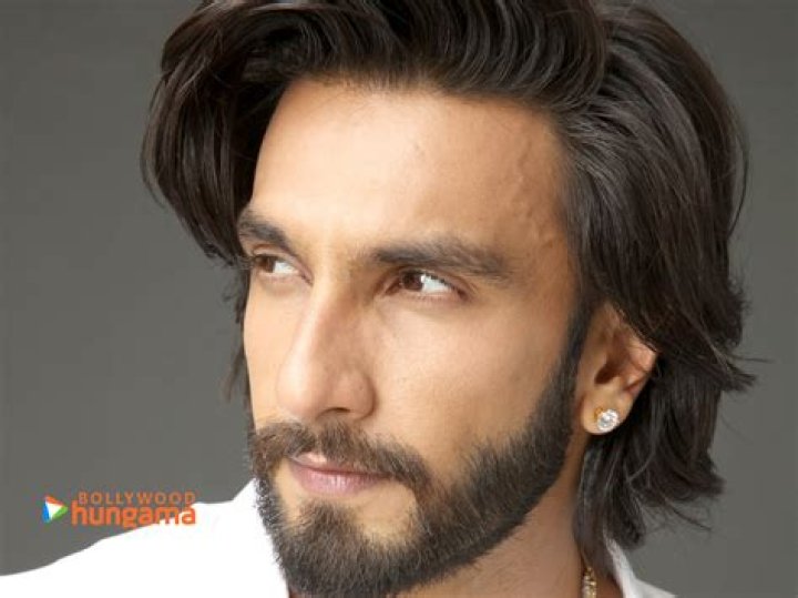 Ranveer Singh (Movie Actor) - Age, Birthday, Bio, Facts, Family, Net Worth, Height & More
