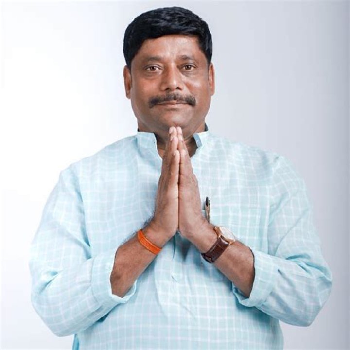 Ravindra Dhangekar Wiki, Wife, Age, Kids, Family, Net Worth, Caste, Biography & More