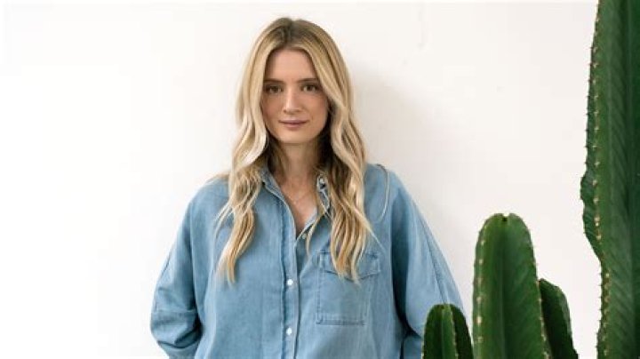 Rebecca Corbin-Murray (Stylist) - Age, Birthday, Bio, Facts, Family, Net Worth, Height & More