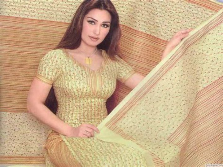 Reema Khan (Movie Actress) - Age, Birthday, Bio, Facts, Family, Net Worth, Height & More