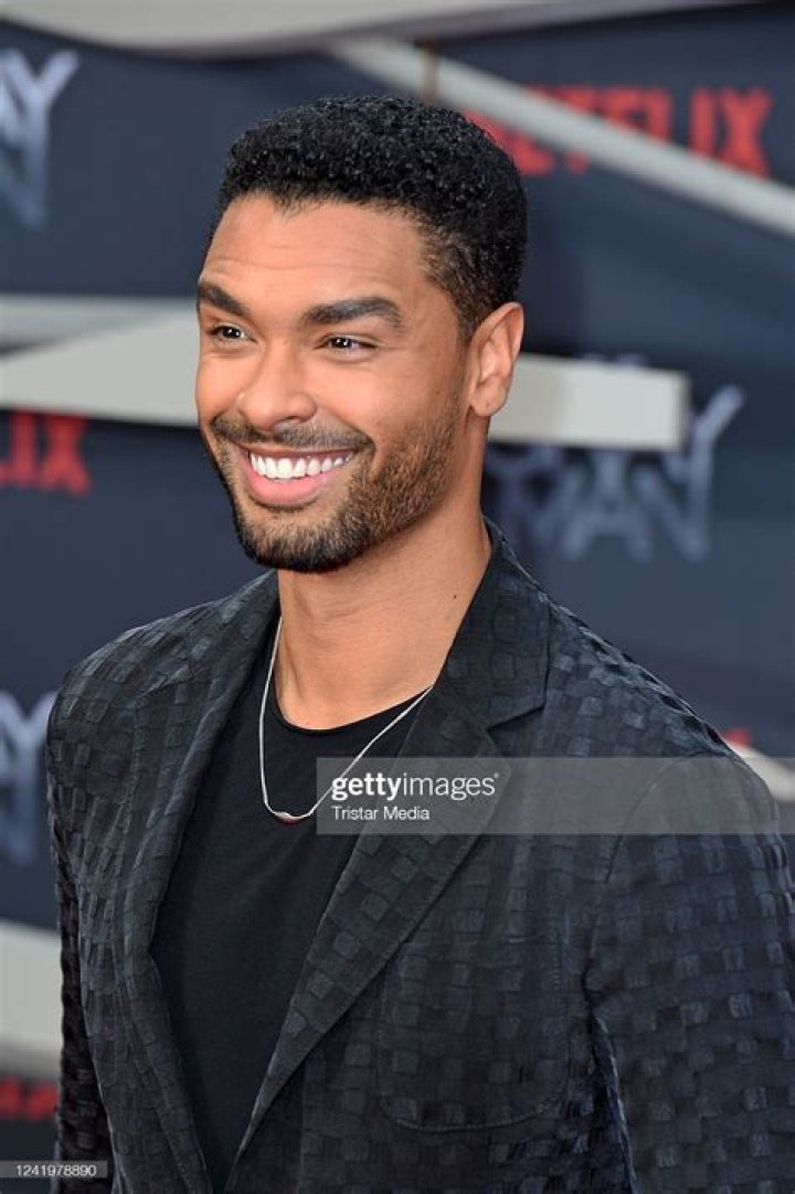 Regé-Jean Page (TV Actor) - Age, Birthday, Bio, Facts, Family, Net Worth, Height & More