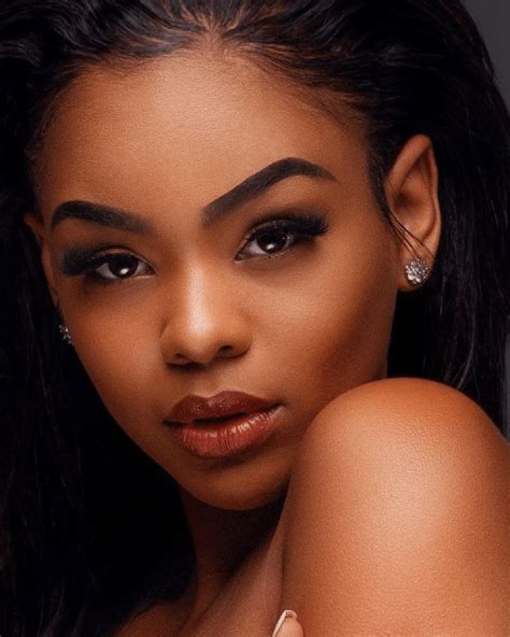 Reyna Love (Instagram Star) - Age, Birthday, Bio, Facts, Family, Net Worth, Height & More