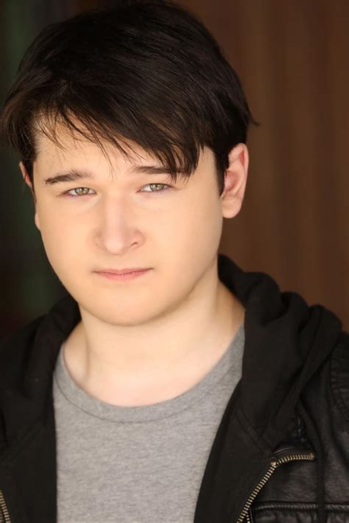 Riley B. Smith (TV Actor) - Age, Birthday, Bio, Facts, Family, Net Worth, Height & More
