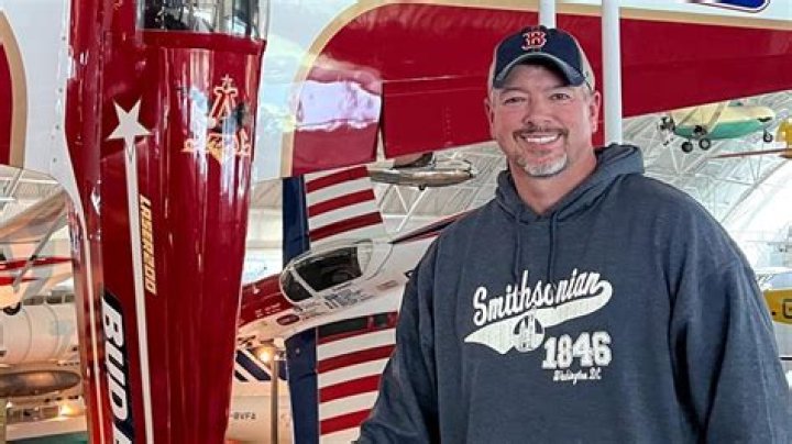 Rob Holland Biography, Age, Height, Wife, Net Worth, Family