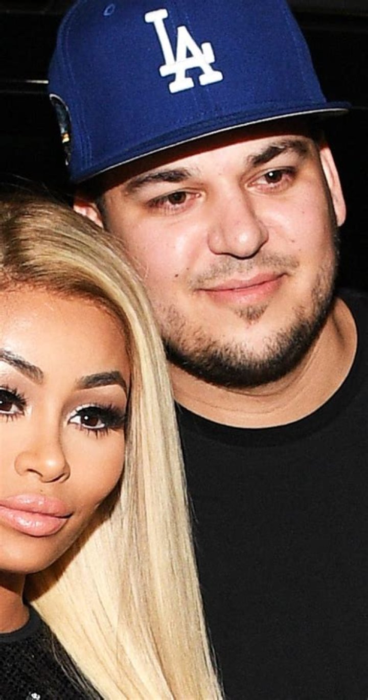 Rob Kardashian Refers to Blac Chyna as His “Beautiful Wife” in Latest Instagram Snap