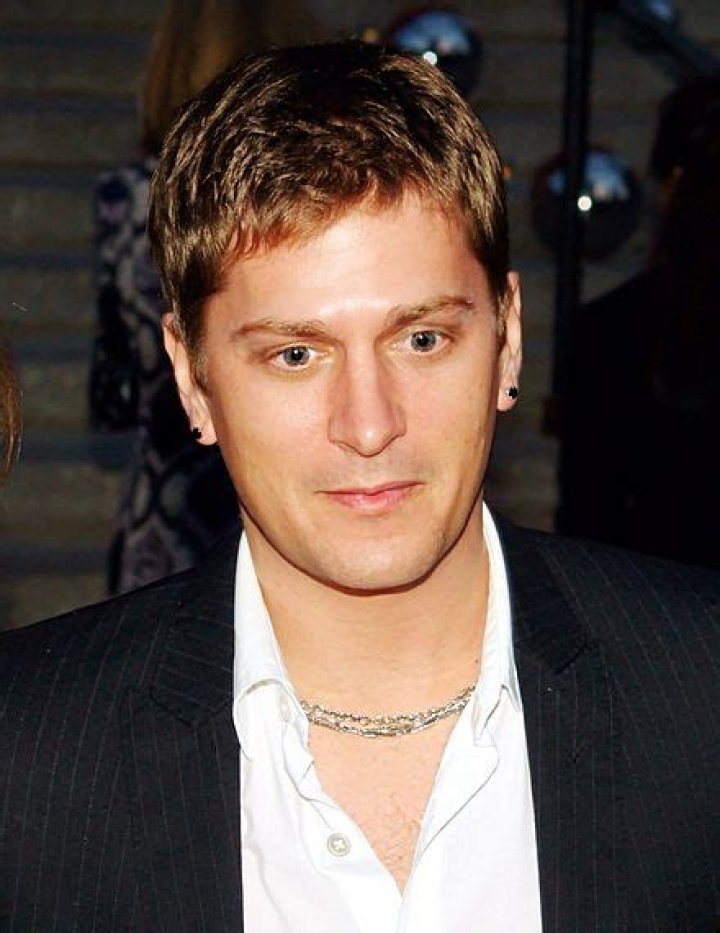 Rob Thomas Biography, Age, Height, Wife, Net Worth, Family