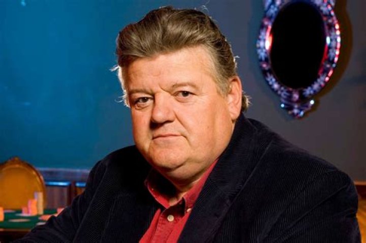 Robbie Coltrane biografía, edad, altura, esposo, net worth, familia
