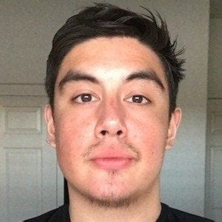 Robert Jay Perez (YouTube Star) - Age, Birthday, Bio, Facts, Family, Net Worth, Height & More