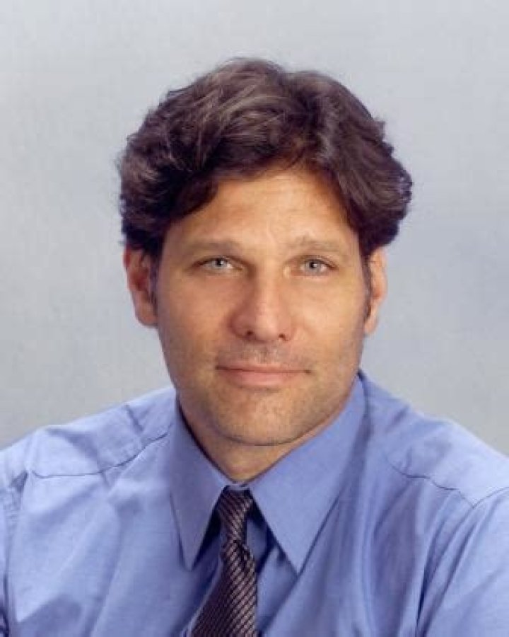 Robert P. Watson Biography, Age, Height, Wife, Net Worth, Family