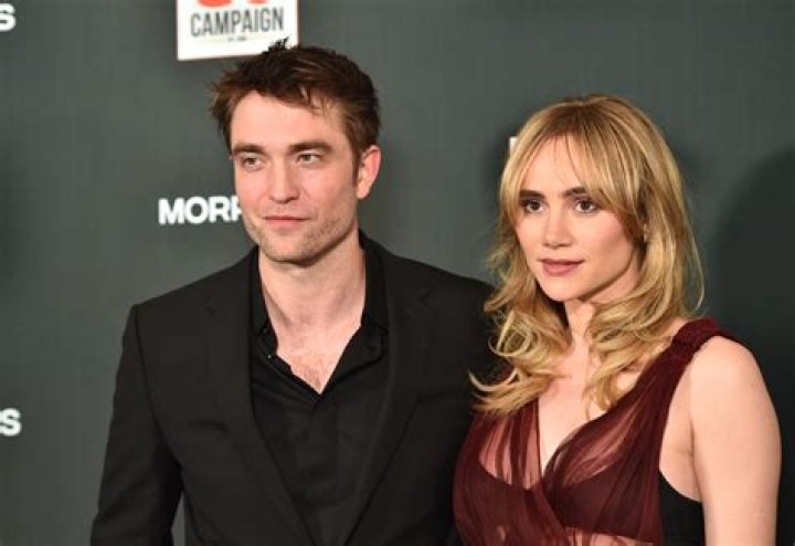 Robert Pattinson ‘Sure About’ Suki Waterhouse, ‘Looking to Propose’ Over Holidays After Baby News