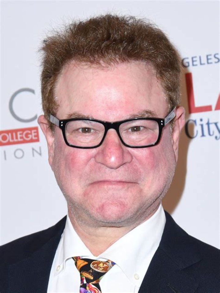 Robert Wuhl biografía, edad, altura, esposo, net worth, familia