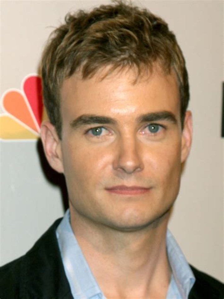 Robin Dunne (TV Actor) - Age, Birthday, Bio, Facts, Family, Net Worth, Height & More