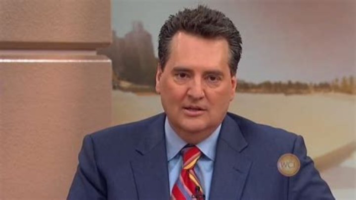 Roe Conn (Radio Host) - Age, Birthday, Bio, Facts, Family, Net Worth, Height & More