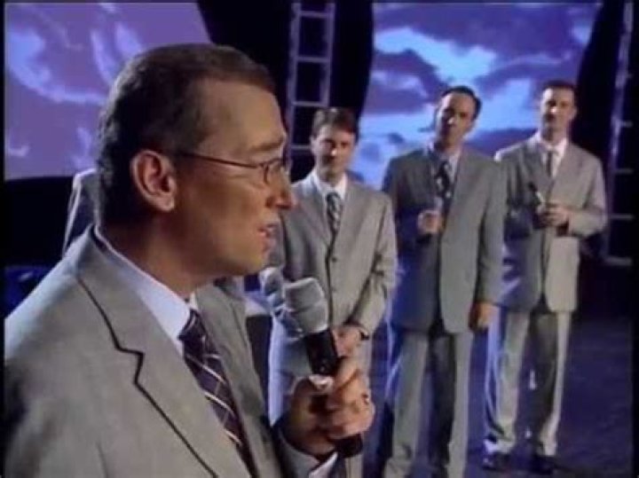 Roger Bennett Biography, Age, Height, Wife, Net Worth, Family