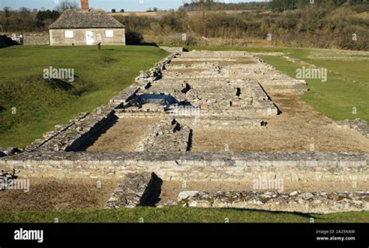 Roman Villa Containing Treasure Trove Found In England
