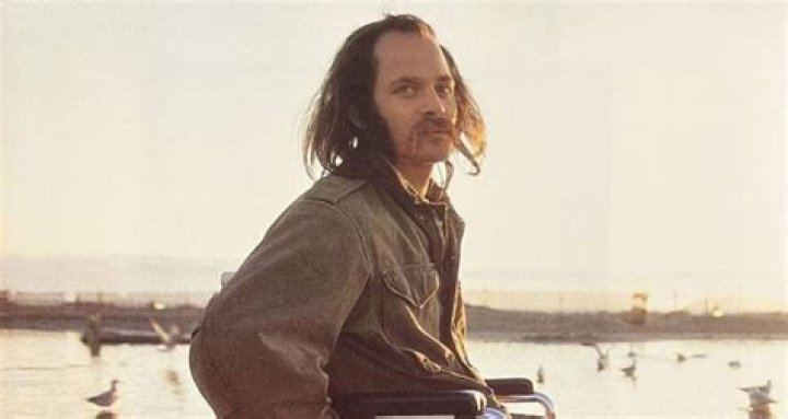 Ron Kovic (Activist) - Age, Birthday, Bio, Facts, Family, Net Worth, Height & More