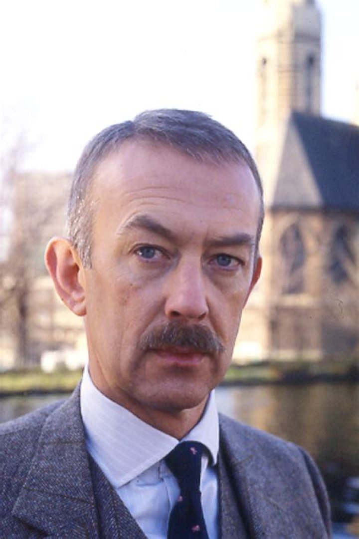 Roy Marsden (TV Actor) - Age, Birthday, Bio, Facts, Family, Net Worth, Height & More