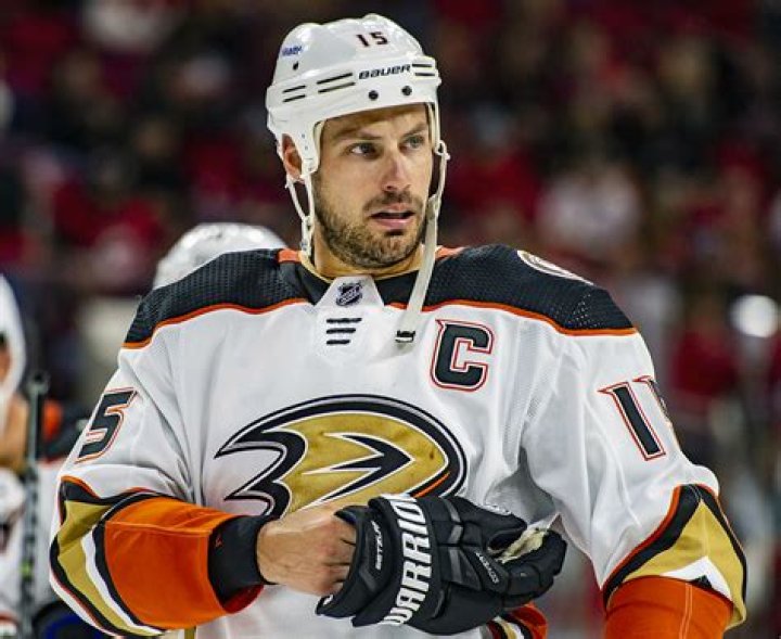 Ryan Getzlaf Biography, Age, Height, Wife, Net Worth, Family