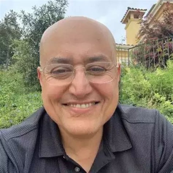 Sabeer Bhatia Biography, Age, Height, Wife, Net Worth, Family