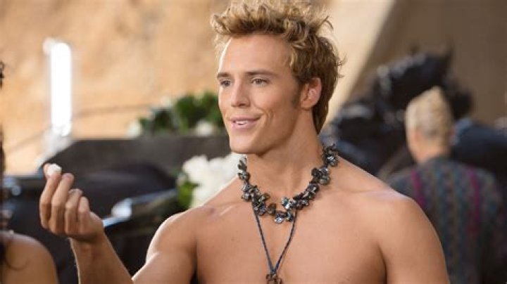 Sam Claflin (Movie Actor) - Age, Birthday, Bio, Facts, Family, Net Worth, Height & More